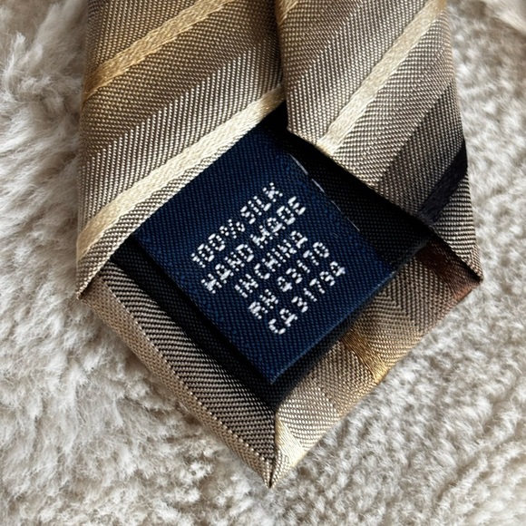 John Ashford 100% Silk Brown and Tan Striped Tie - Picture 5 of 6